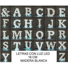 LETRAS MADERA BLANCA CON LUZ LED 16 CM