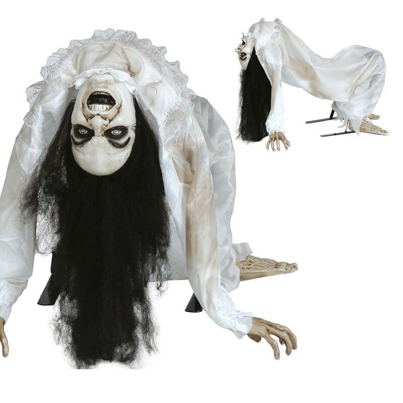 Figura exorcista poseida con luz sonido y movimiento 140 cm