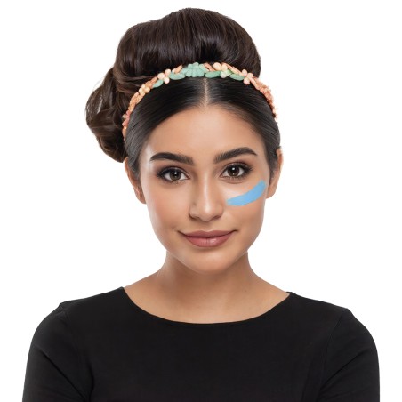 Maquillaje gel azul claro