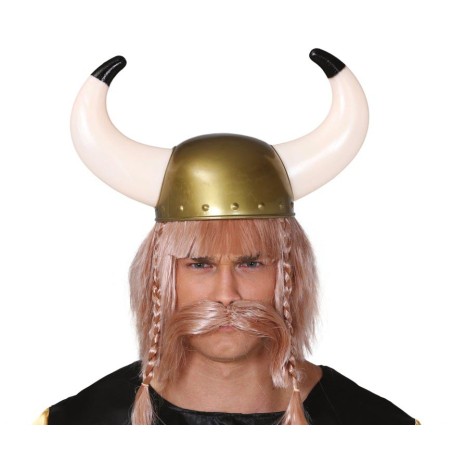 Casco vikingo con cuernos