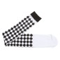 Medias arlequin rombos blancos y negros